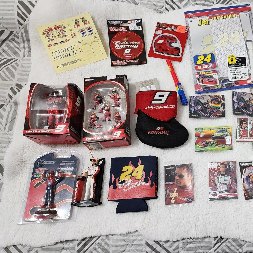 Jeff Gordon Memorbelia, Lots of items in this grouping. - Picture 9 of 10